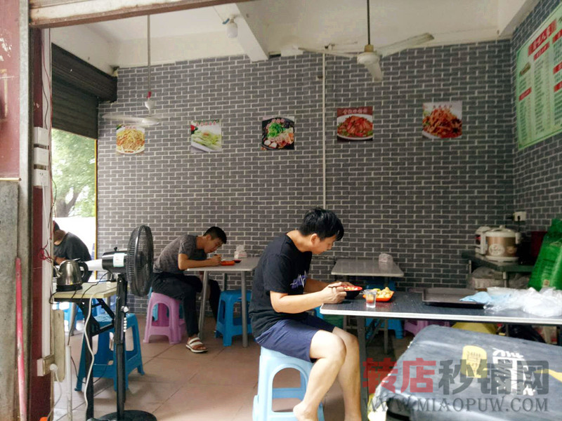 布吉 双门面餐饮店 急转！急转了