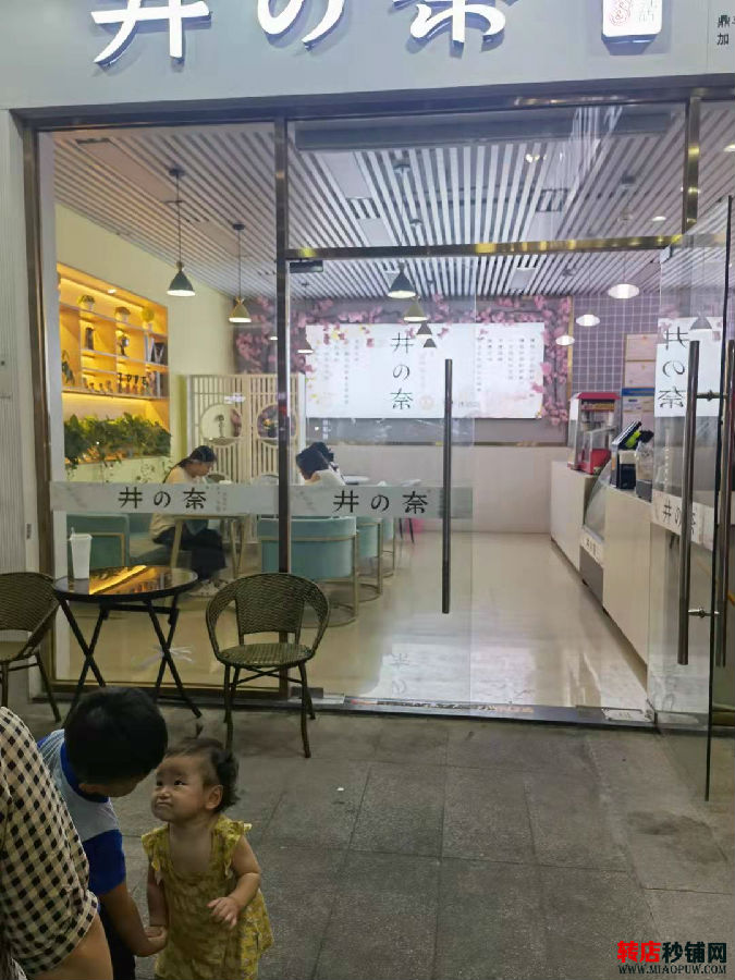 宝安沙井 井奈奶茶店旺铺转让 位置好