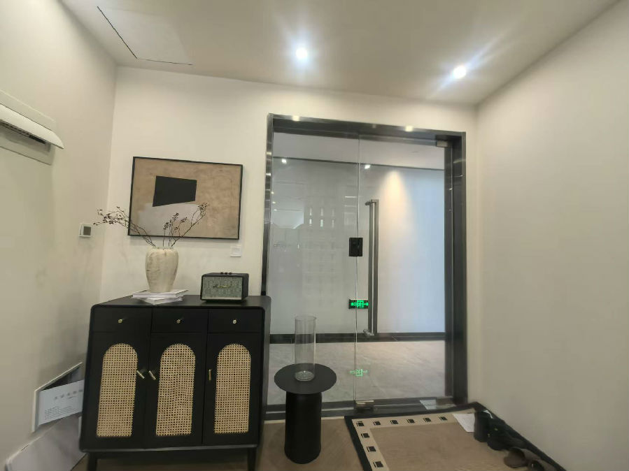 宝山友谊路  精装修美容工作室转让 精装修 美业类都适合